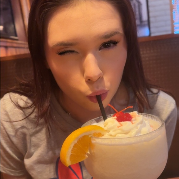 💖 Meet Your Posher 💖 - Picture 8 of 16